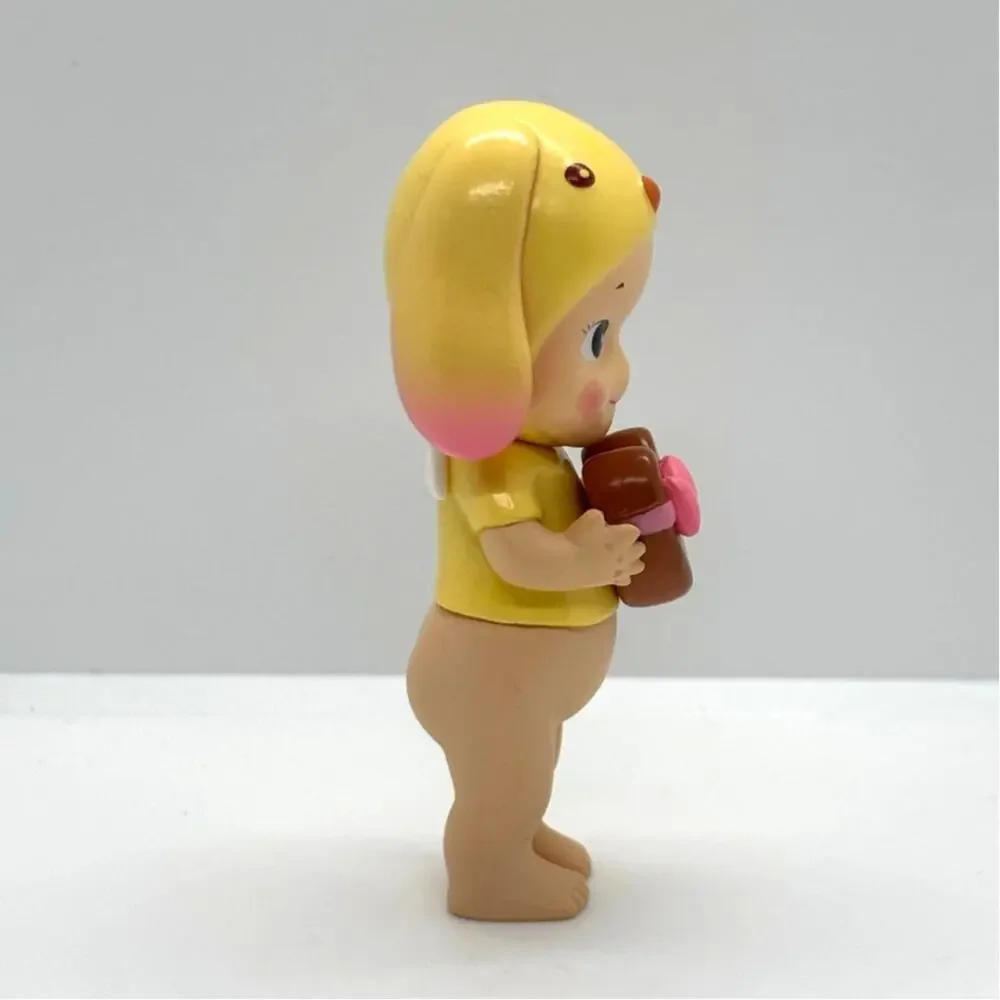 New Unbranded Collectible Mini Figure, Lop Rabbit & Chocolate Heart, Open Box